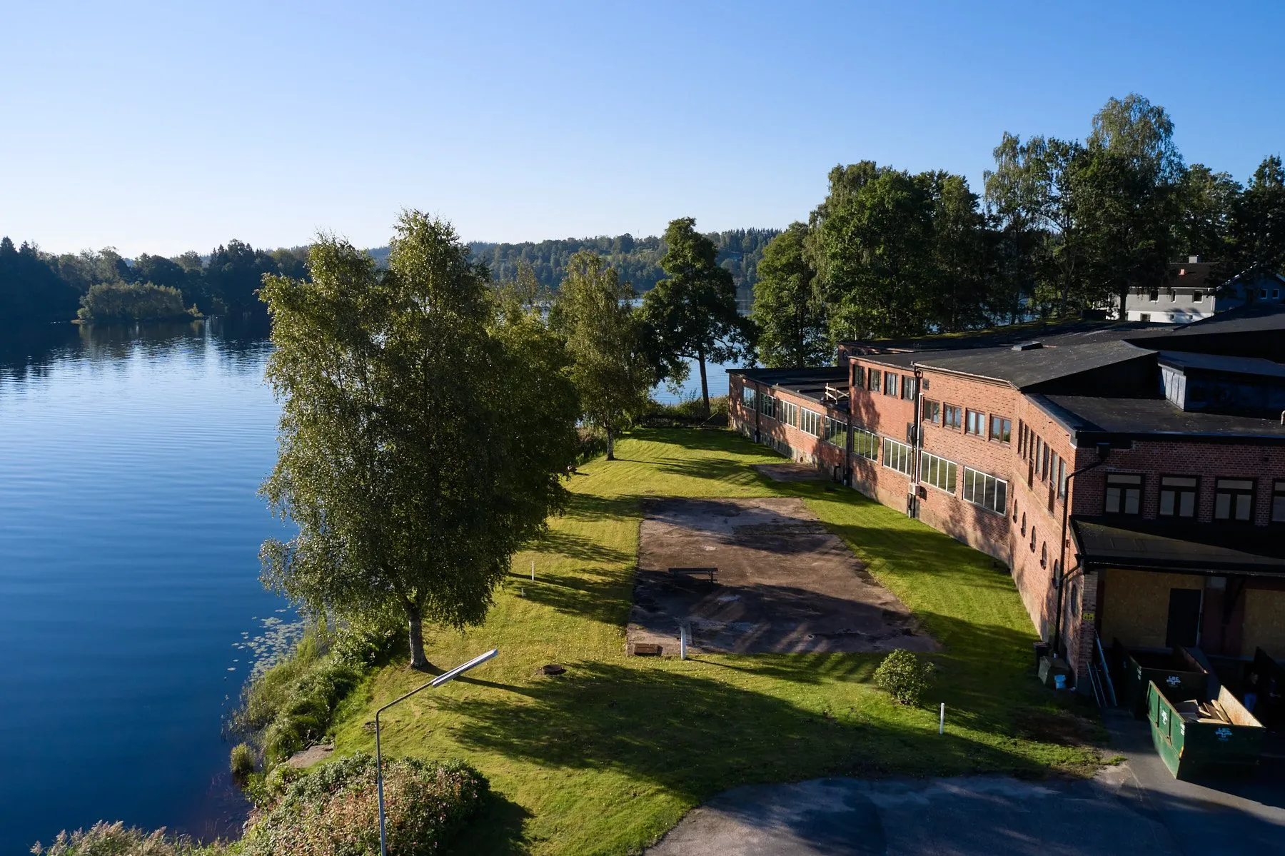 Work Inn Stigens Fabriker vid sjön, Sandared